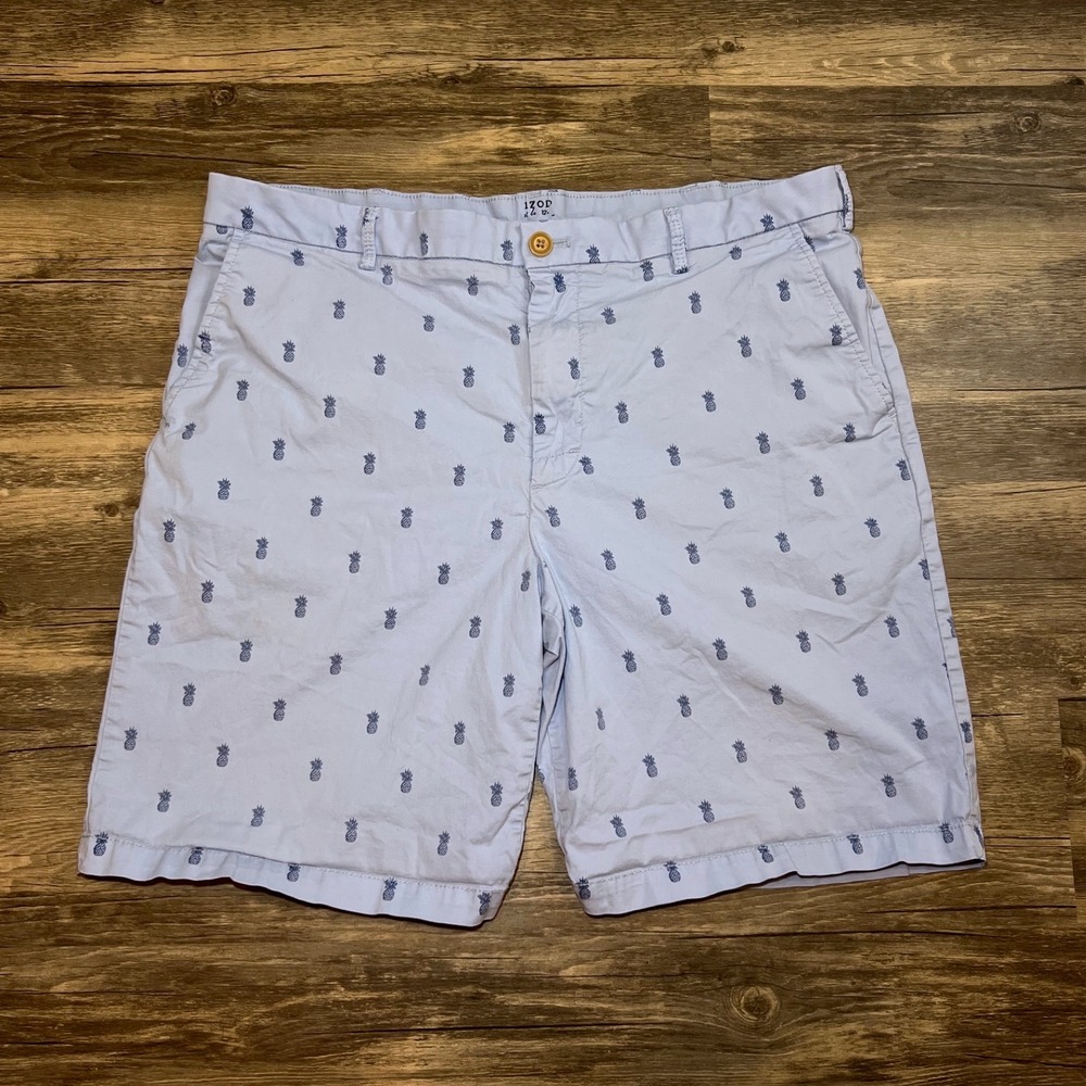 IZOD Pineapple Print Chino Shorts Men's 36W Light Blue Preppy Golf Casual